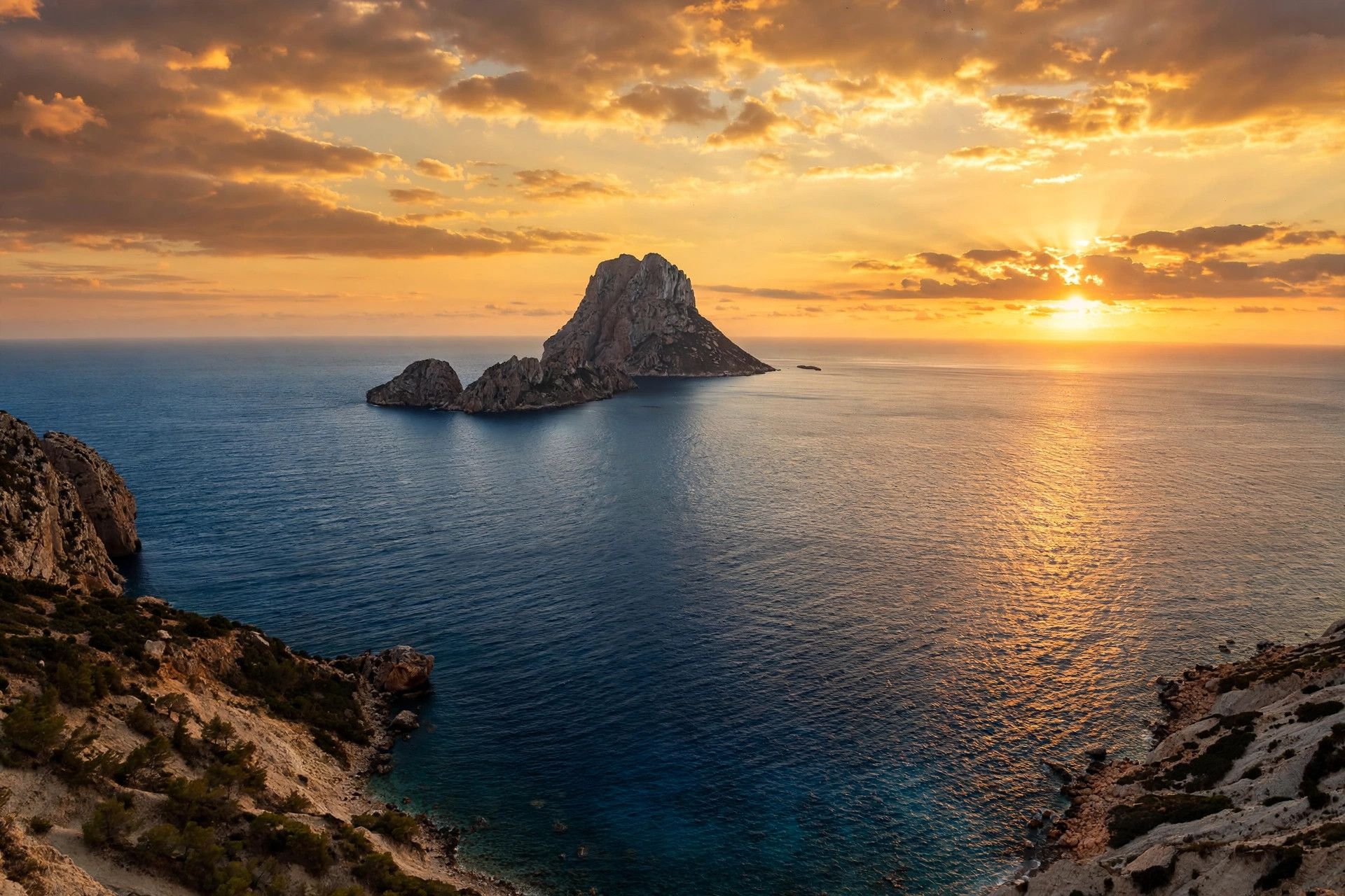Private jet charter to Ibiza