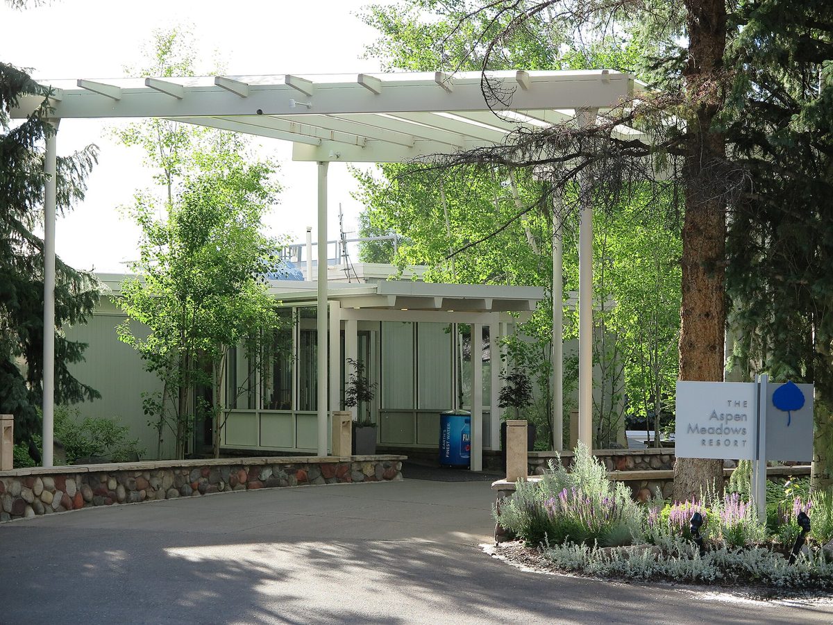 Aspen Meadows Resort exterior