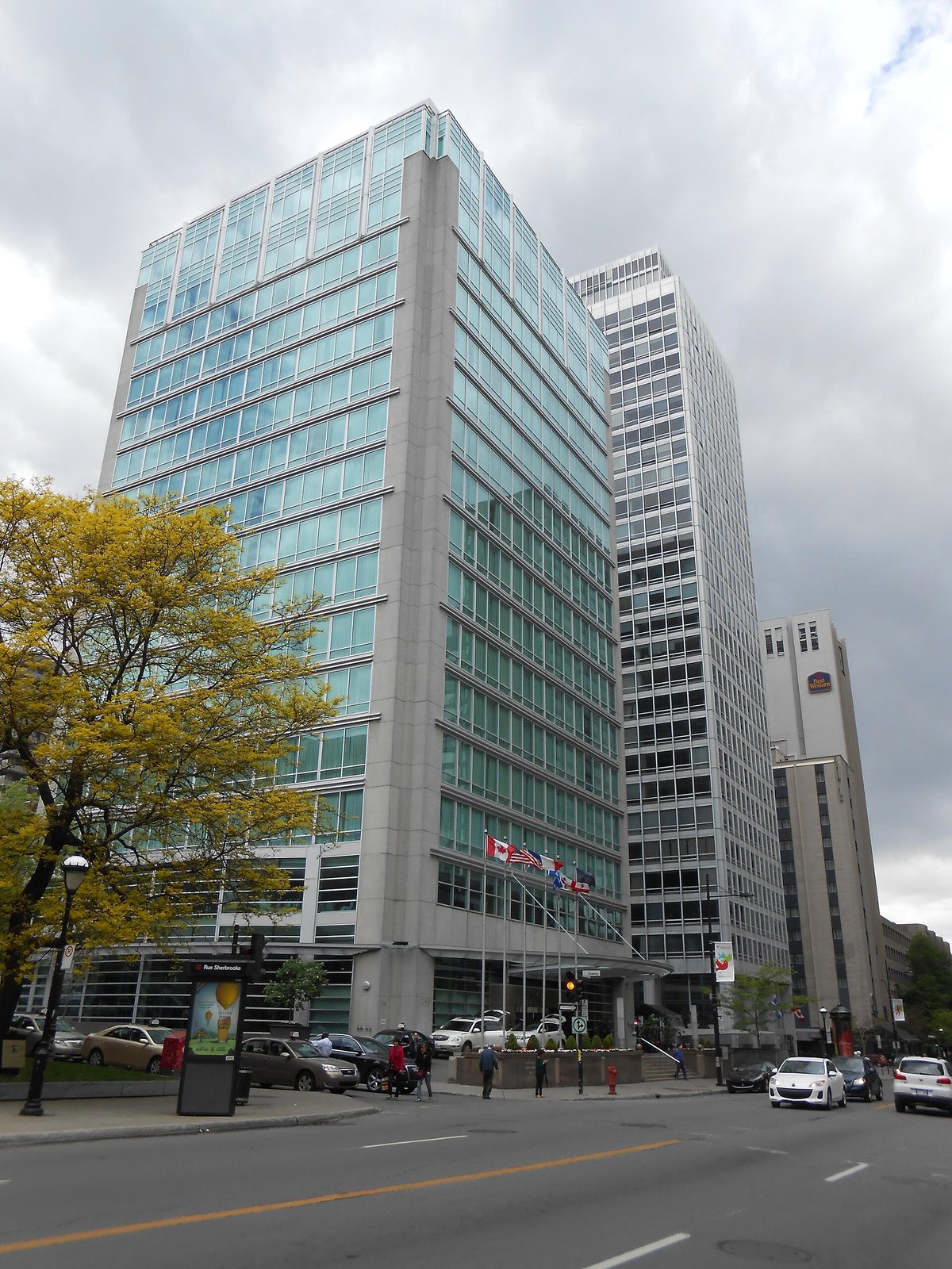 Sofitel Montreal Golden Mile tower and entrance